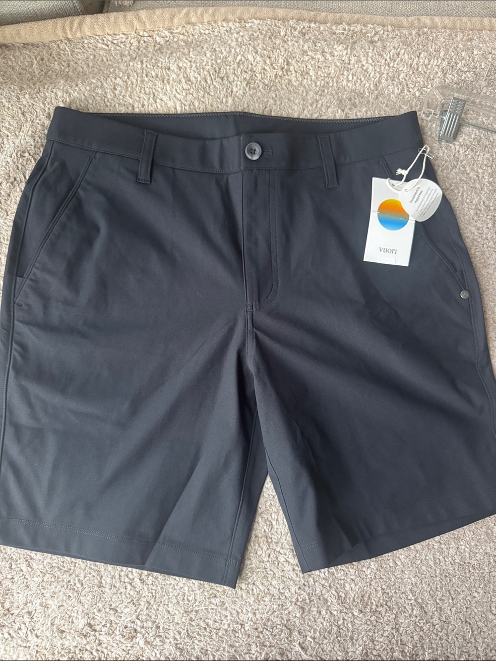 NWT Vuori Men’s Meta Short in black size 32 8” inseam